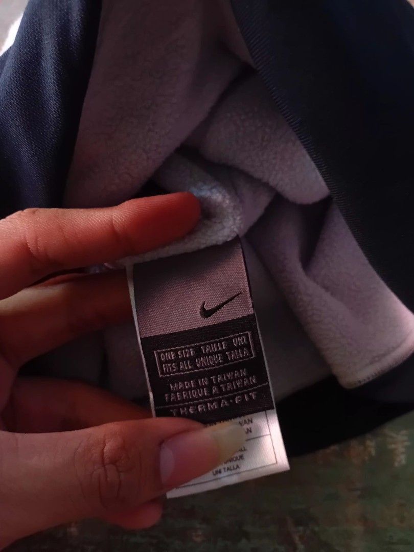 Vintage Nike Beanie (Category: Beanies) located in Mercedes. Submitted by kiel1 (Listing ID 1466901138, Image 2). Description: 350+SF AS NEW CONDITION AUTHENTIC LOC: DAET CAMARINES NORTE (BICOL).