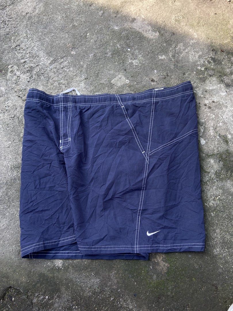 Vintage Nike navy blue short (Category: Shorts) located in Cavite. Submitted by abasolo_jv (Listing ID 1466862827, Image 2). Description: Good Condition No issues 9.8/10 Color Rate 42x19 Dimes Xxl try to Offer .