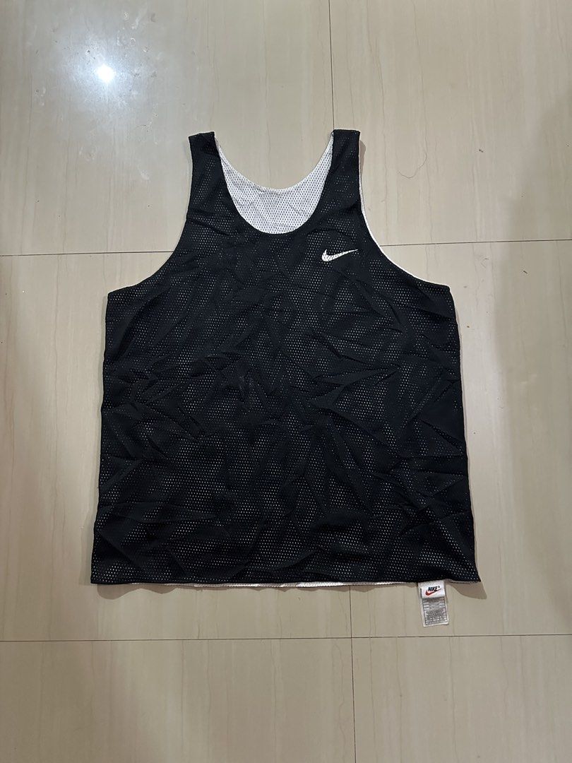 Vintage Nike Reversible (Category: Activewear) located in Alitagtag. Submitted by bhthrift_30 (Listing ID 1466888059, Image 1). Description: Vintage Nike Reversible Tanktop Size Large 1k+sf Good condition Dm📩.