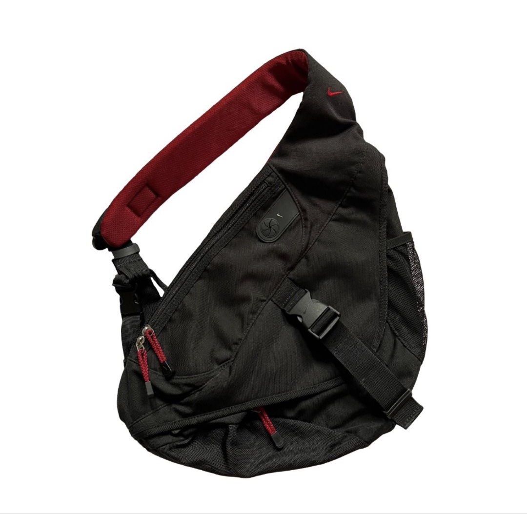 Vintage Nike Tri Harness Bag (Category: Sling Bags) located in Manila. Submitted by pj26s (Listing ID 1463374389, Image 1). Description: Vintage Nike Tri-Harness Bag 5k Loc: Pureza, Manila (Available for meet up).