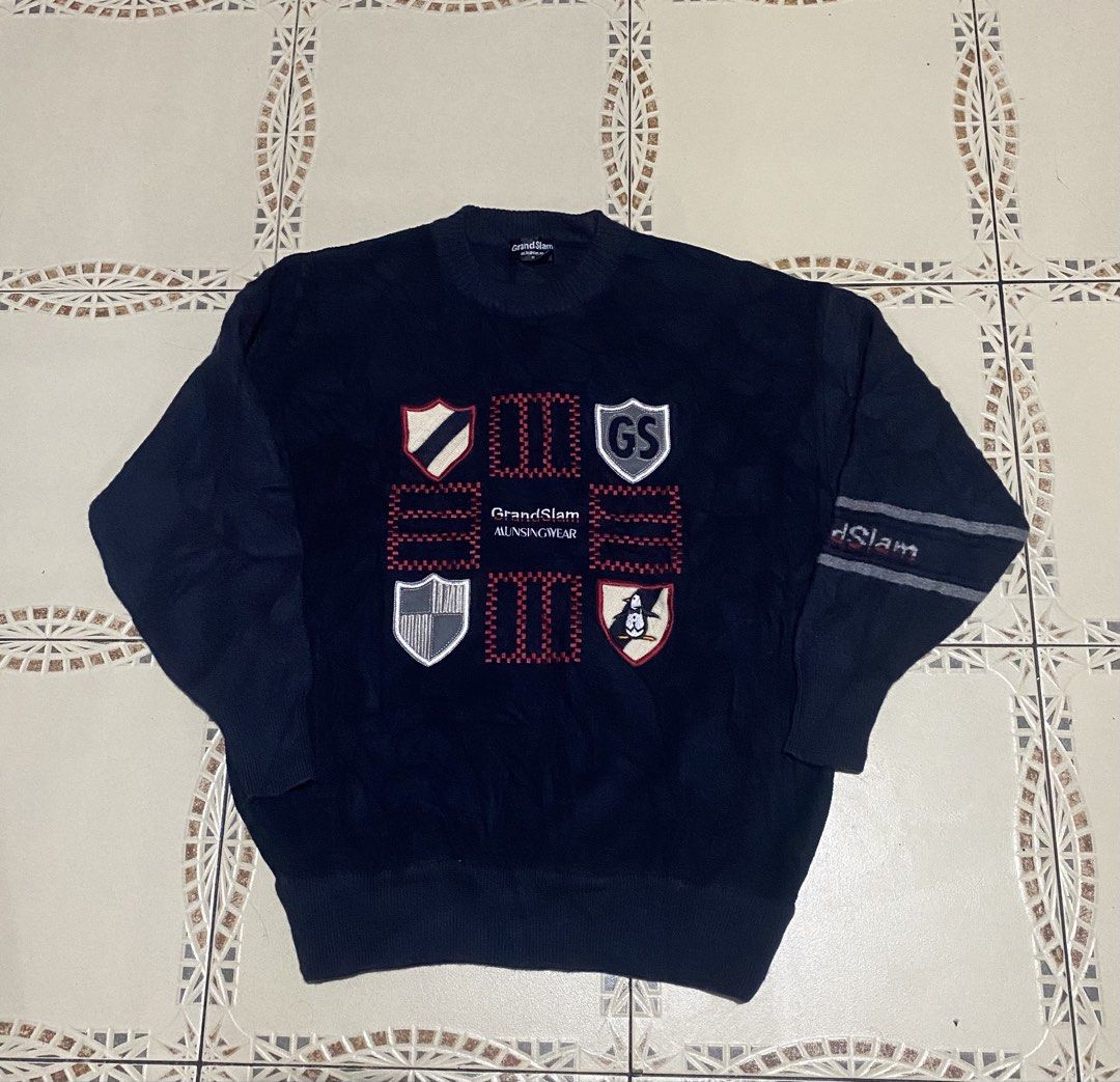 Vintage Penguin Munsingwear sweater (Category: Tshirts & Polo Shirts ) located in Cebu City. Submitted by hustler_69 (Listing ID 1466921026, Image 1). Description: Vintage Penguin Munsingwear sweater Size medium 21 width 25 length Stretchable fabric Excellent condition Details are all posted.