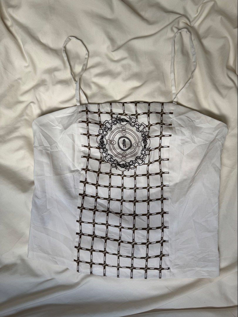 Vintage top (Category: Blouses) located in Davao. Submitted by charmisokay (Listing ID 1466809764, Image 2). Description: location: Metro Manila, Taft Avenue mop: G-cash or BDO mod: J&T or Lalamove Best fits xs-s.