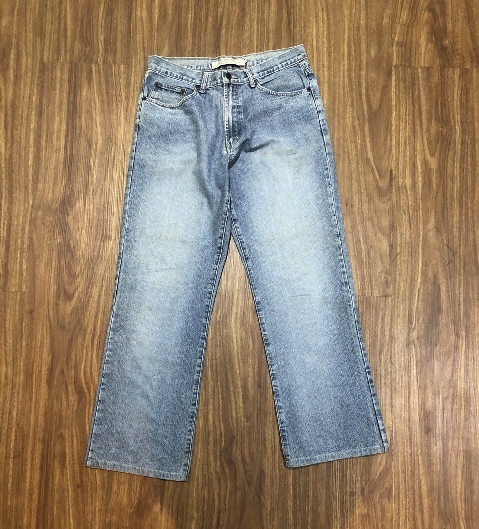 Vintage Y2K Bluestar Denim Jeans (Category: Jeans) located in Manila. Submitted by picklerick_collects (Listing ID 1466878102, Image 1). Description: Waist 33 Length 41.5 Inseam 30.5 Leg Opening 9.5.