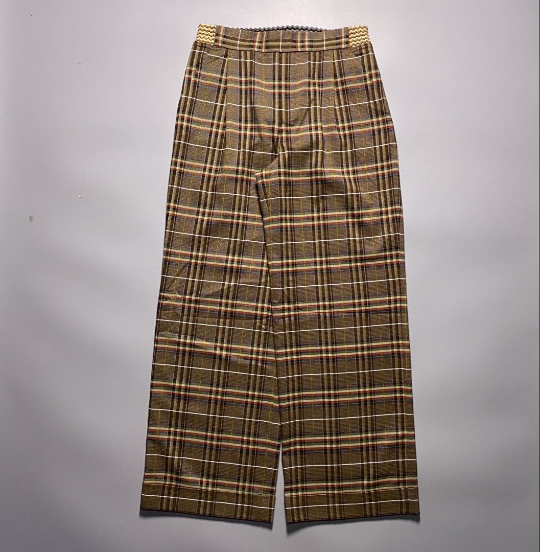 Vivienne Tam Plaid Trouser (Category: Other Bottoms) located in Bacolod City. Submitted by quiarakazelxx (Listing ID 1466942565, Image 1). Description: Size: Small on tag •Can Stretch to Medium Waist: 27-32 Length: 37.5 Flaws: None •like new •Click Every Photo to Appreciate the item Pm to purchase📩.