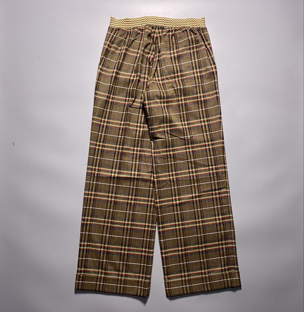 Vivienne Tam Plaid Trouser (Category: Other Bottoms) located in Bacolod City. Submitted by quiarakazelxx (Listing ID 1466942565, Image 2). Description: Size: Small on tag •Can Stretch to Medium Waist: 27-32 Length: 37.5 Flaws: None •like new •Click Every Photo to Appreciate the item Pm to purchase📩.