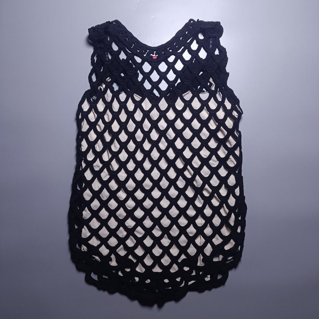 Vivienne Tam Sleeveless Net Blouse (Category: Sleeveless) located in Las Pinas. Submitted by jmbl.thrds (Listing ID 1466823376, Image 2). Description: Vivienne Tam Sleeveless Net Blouse 16x25 No flaws.