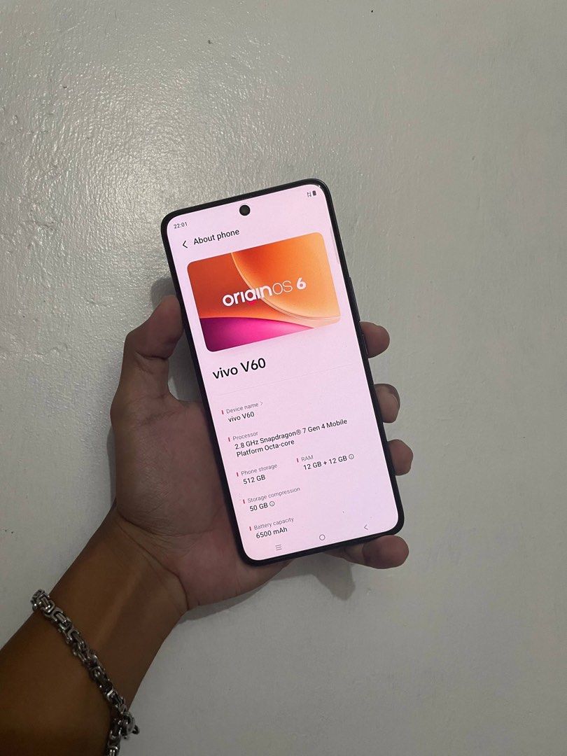 Vivo V60 512 (Category: Vivo) located in Bulacan. Submitted by radnawashere (Listing ID 1466949757, Image 2). Description: Vivo V60 ₱16,500 12/512GB Snapdragon 7 Gen 4 99% Batt Health 6500mAh Batt 120Hz Curve AMOLED Honest issue minimal casemarks only makinis pa 📍SJDM, Bulacan.