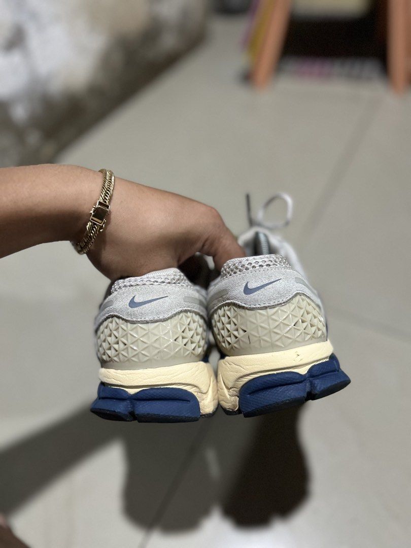 Vomero 5 (Category: Sneakers) located in Cebu City. Submitted by cyrilk1cks (Listing ID 1466818123, Image 2). Description: .