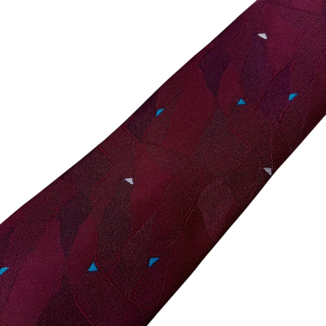 W. Germany ​Maroon Burgundy Abstract Geometric Pattern Neck tie (Category: Ties) located in Abucay. Submitted by gibzzz123 (Listing ID 1466816025, Image 3). Description: • All items are ON HAND and ready to be shipped/picked up. • Items are preloved/ukay, so please expect minimal signs of usage unless stated otherwise. • No major issues — good condition unless otherwise indicated in the listing. • Actual color may slightly vary due to lighting an