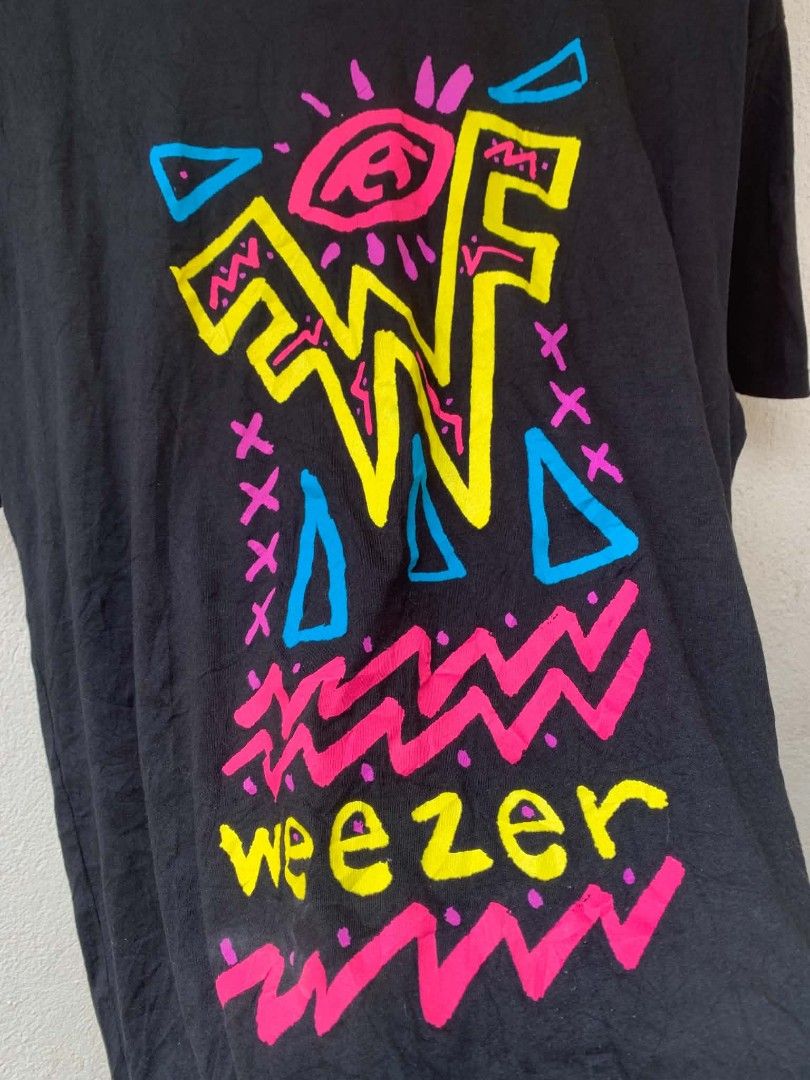 Weezer Neon tshirt design (Category: Tshirts & Polo Shirts ) located in Maasin. Submitted by bonitofer (Listing ID 1466819460, Image 3). Description: Weezer neon design size XL - startee tag verygood condition 650 addship.