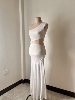 (Category: ) located in . Submitted by lovebella.apparel (Listing ID 1466948568, Image 1). Description: .