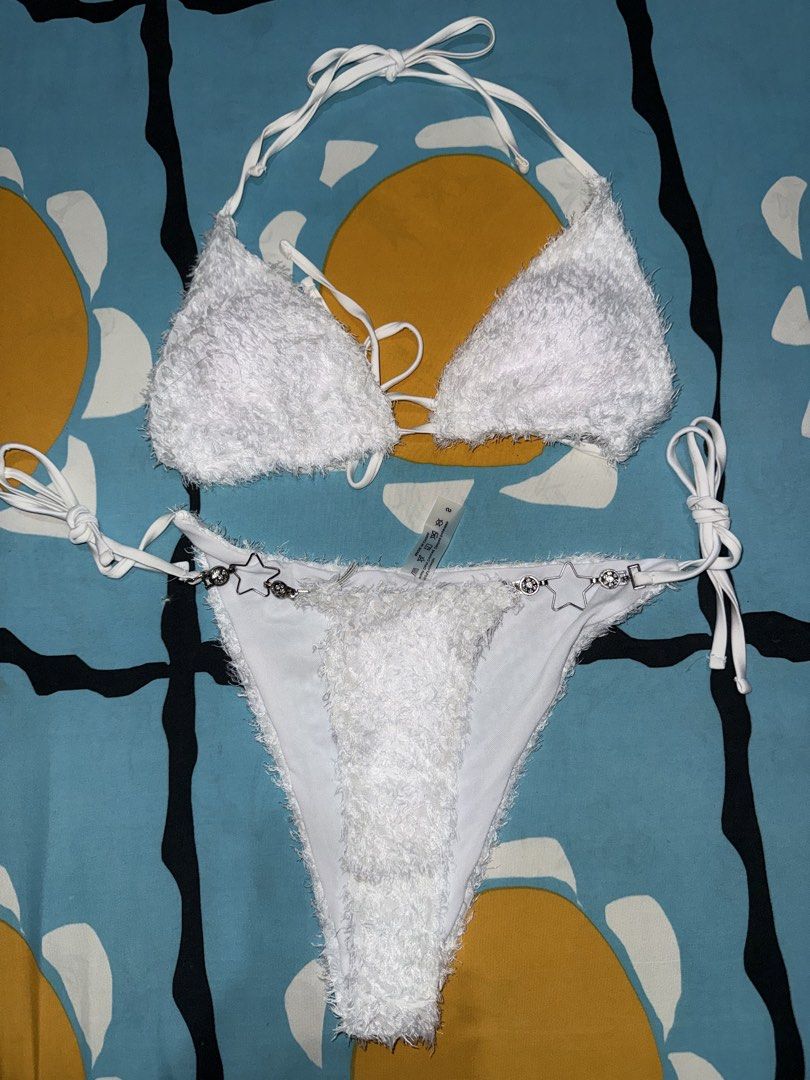 White Two Piece Swimwear (Category: Bikinis & Swimsuits) located in Naga. Submitted by sbcookieee (Listing ID 1466837143, Image 1). Description: .