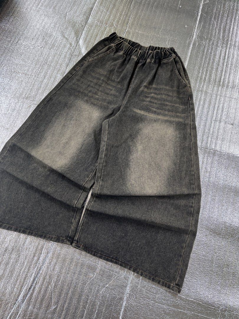 WIDELEG VINTAGE WASHED (Category: Jeans) located in Panabo. Submitted by vrail (Listing ID 1466863816, Image 2). Description: .