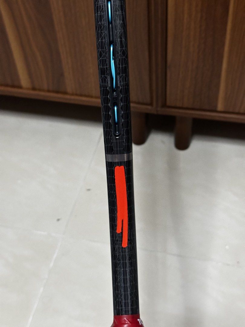Wilson Python 98 prototype 16x20 L4 （分類：運動與體育 - 球拍和球類運動）位於 Hong Kong。 由 caydenng96 提交（商品編號 1466912346，圖片 3）。簡介： Prostock!!! Used 4hrs only Just minor scratches on head Unstrung 296g Swingweight 284g Balance 312mm Full bed mach-10 52/50 lbs。