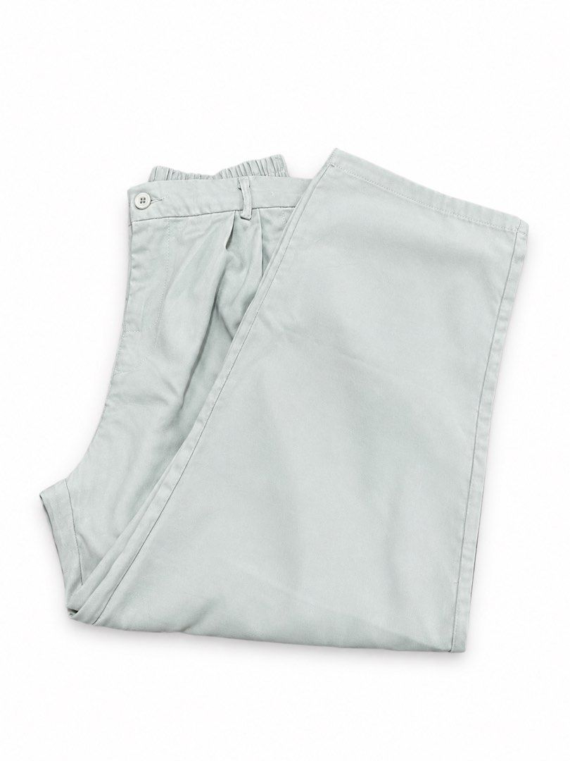 Women’s trousers (Category: Other Bottoms) located in Candelaria. Submitted by louellalegre (Listing ID 1466913969, Image 1). Description: Mint green trousers 2xl on tag.