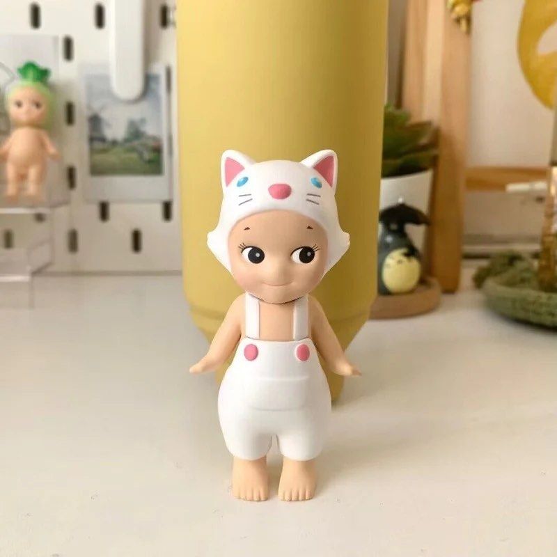 WTB/LF MINT CLS WHITE CAT (Category: Designer & Blind Box Toys) located in San Pablo. Submitted by twinkletsss (Listing ID 1466869398, Image 1). Description: LF CLS WHITE CAT (PREF TINGI) GOOD TO MINT CONDI MUCH BETTER IF SEALED BUT UNSEALED IS OK AS LONG AS NO MAJOR FLAWS - I ALREADY HAVE BUT MINE GOT YELLOWING & ITS MY FAVE SONNY 🥲 Max budg 1xxx if sealed .