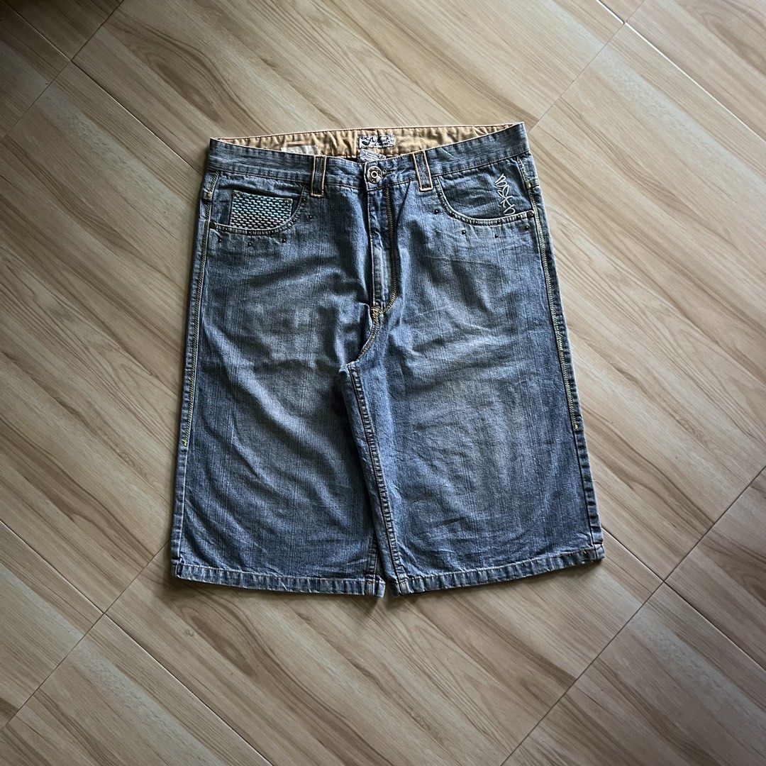 Y2K / Skate Embroidered Denim Jorts (Category: Shorts) located in Kidapawan. Submitted by reborngarments_2k25 (Listing ID 1466873019, Image 3). Description: Condition: Excellent: 9/10 Color Rate: 9/10 Waist x Length x Leg Opening: 38x27x13 No Issue .