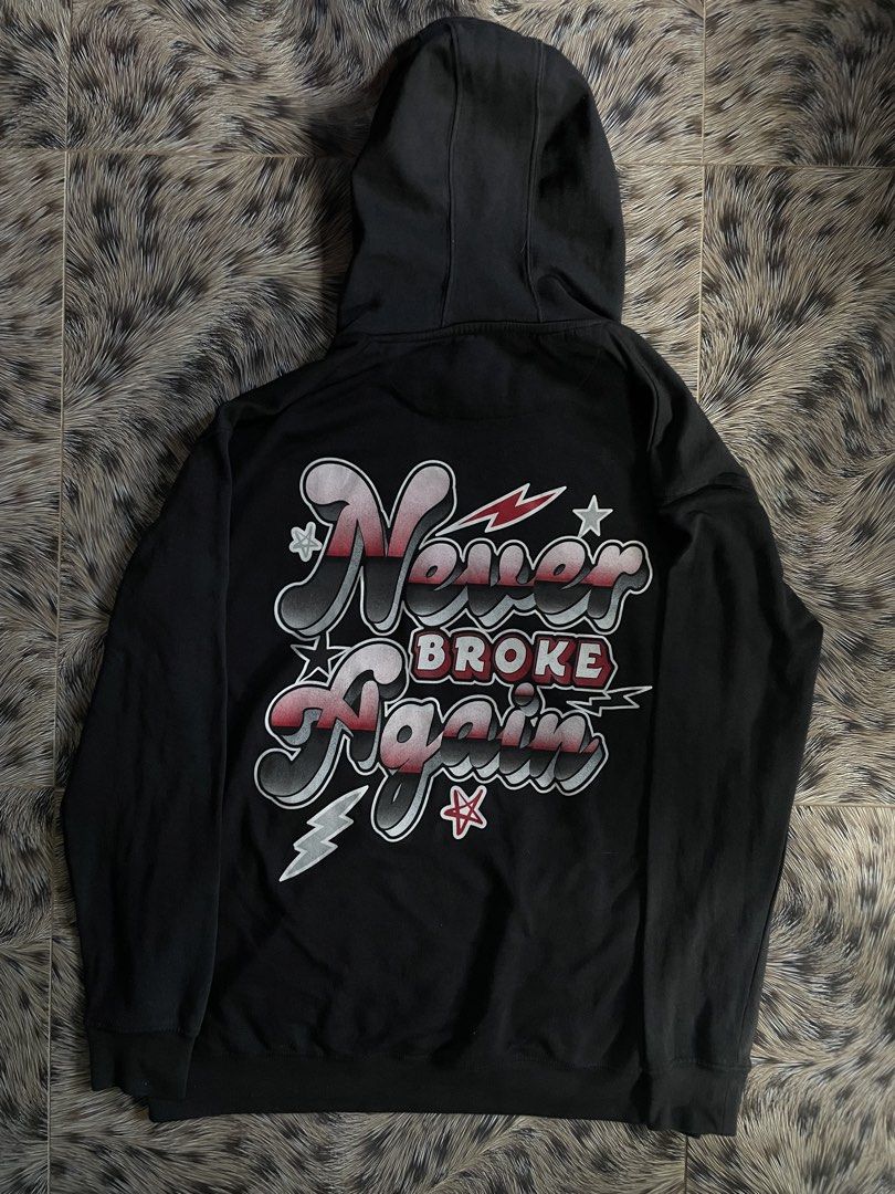 Y2K NBA “Never Broke Again” Graffiti Graphic Design (Category: Hoodies) located in Manila. Submitted by streetnattylituptown (Listing ID 1466793272, Image 1). Description: Y2K NBA “Never Broke Again” Graffiti Graphic Design -Rarely Seen -NBA YoungBoy -Good Condition Dimes: XL on Tag Length: 29 Width: 23.5 UNLI VC UNLI VOUCH CABUYAO LAGUNA DM IF INTERESTED.