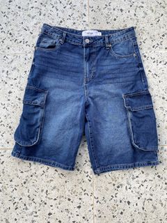 (Category: ) located in . Submitted by badass.thrift.finds (Listing ID 1466879674, Image 1). Description: .