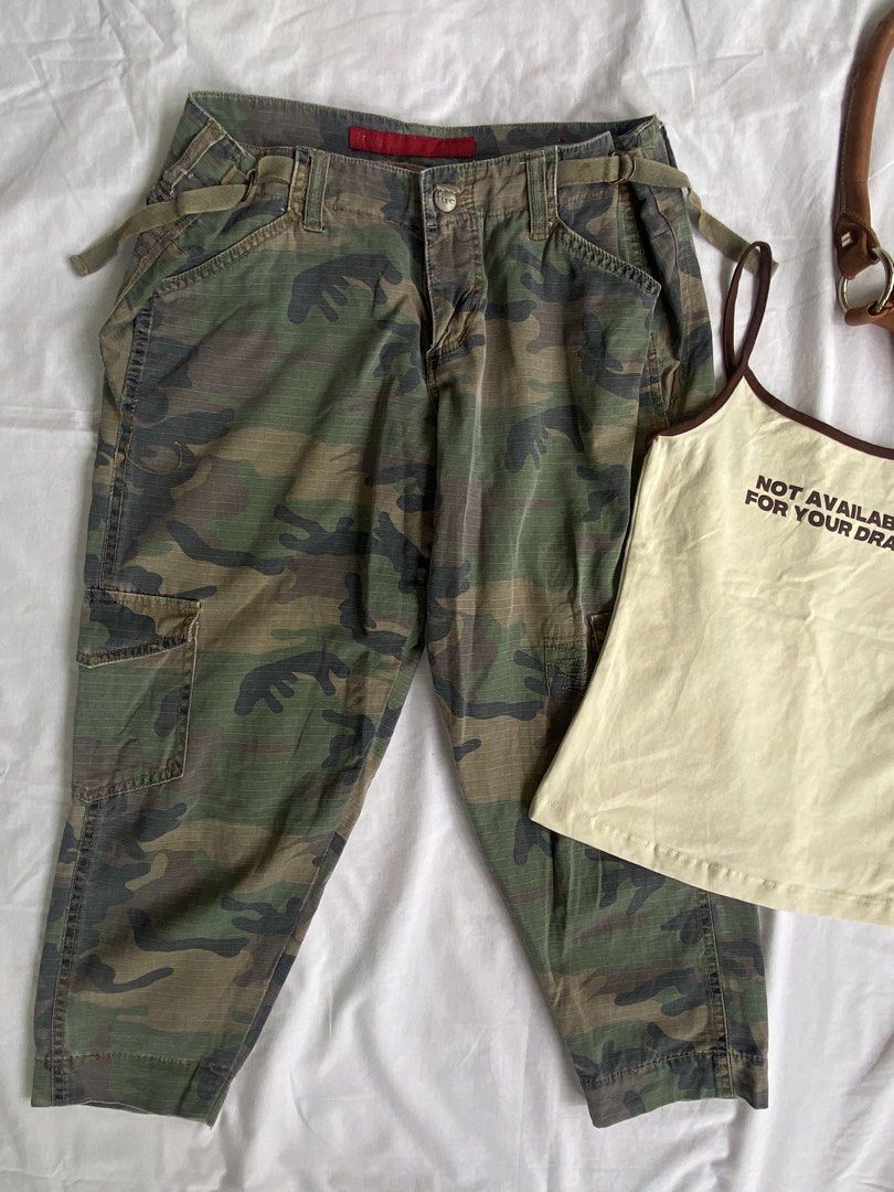 Y2k Set (Category: Sets or Coordinates) located in Tumauini. Submitted by bihisbyme (Listing ID 1466895127, Image 3). Description: Sizes: Top - can fit small upto medium body frame Bottom - waist:can fit 26-35 inches(adjustable not garterized); length:28.5 inches (low waist type) Issue: Top - none, brand new Bottom - thrift, no issue Prices: ₱500 Happy shopping!! 🛒 🛍️.