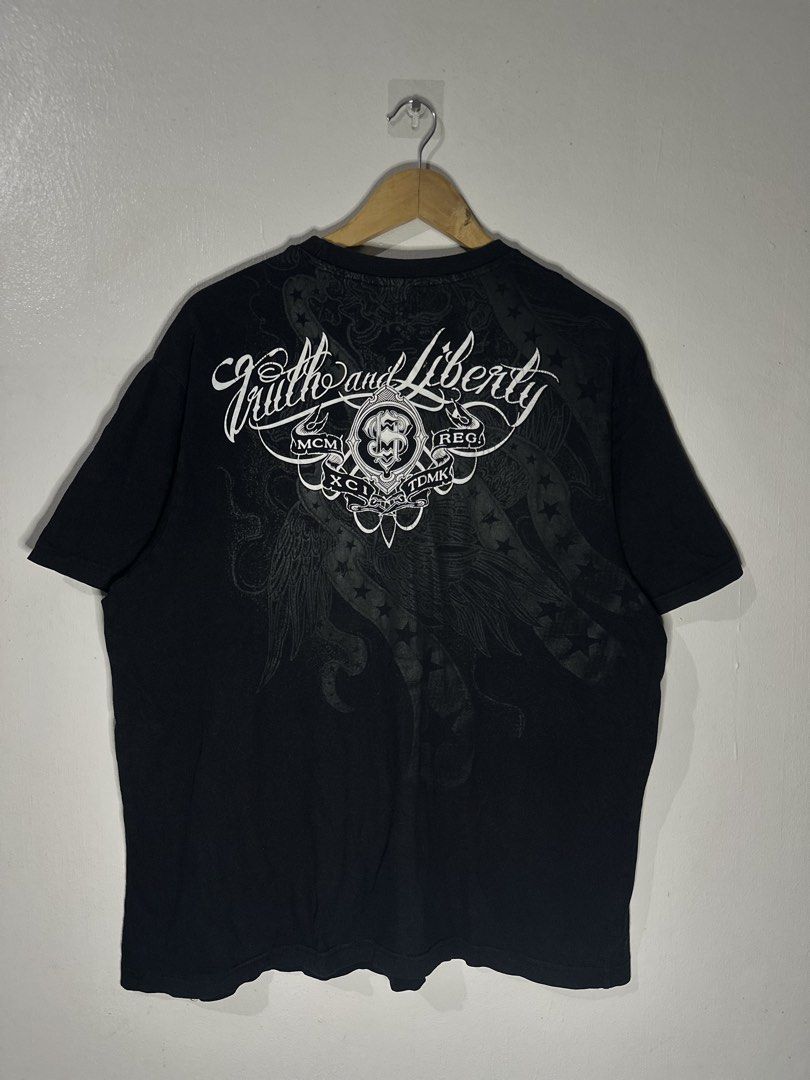 y2k Southpole double sided shirt (Category: Formal Shirts) located in Sarrat. Submitted by villtage (Listing ID 1466958771, Image 2). Description: -Washed and ready to wear -Dimes 23.5x28.5 -Issue: Hairlines and cracks.