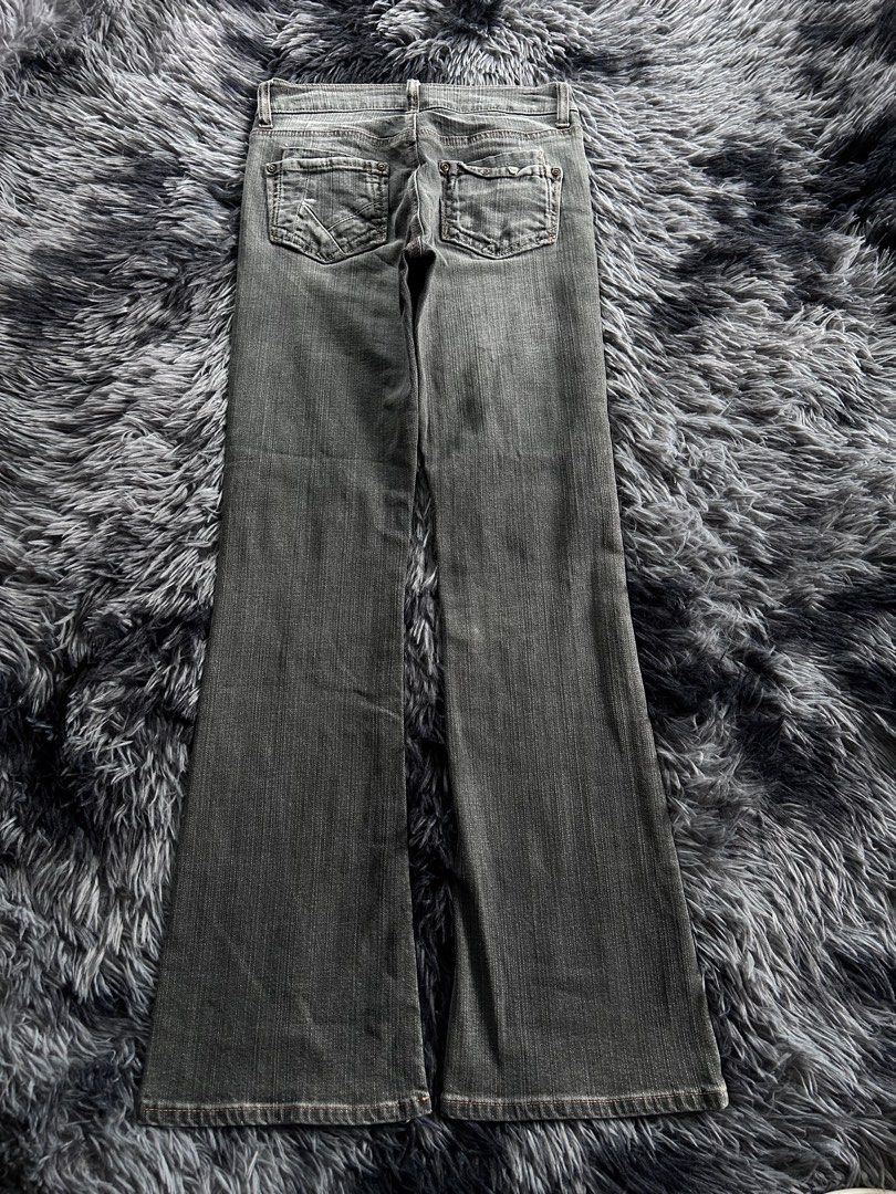 Y2k Sweet Camel Low rise Flared Jeans (Category: Jeans) located in Baao. Submitted by prettysixtythrift_17 (Listing ID 1466876110, Image 2). Description: Y2k Sweet Camel Low rise Flared Jeans ▪️Waistline: 25 to 28 ▪️Length: 37.5 ▪️Hem: 8.5 ▪️Hips: 14.5 ▪️Leg Thigh: 9.5 ▪️Rise: 8 ▪️Inseam: 29.
