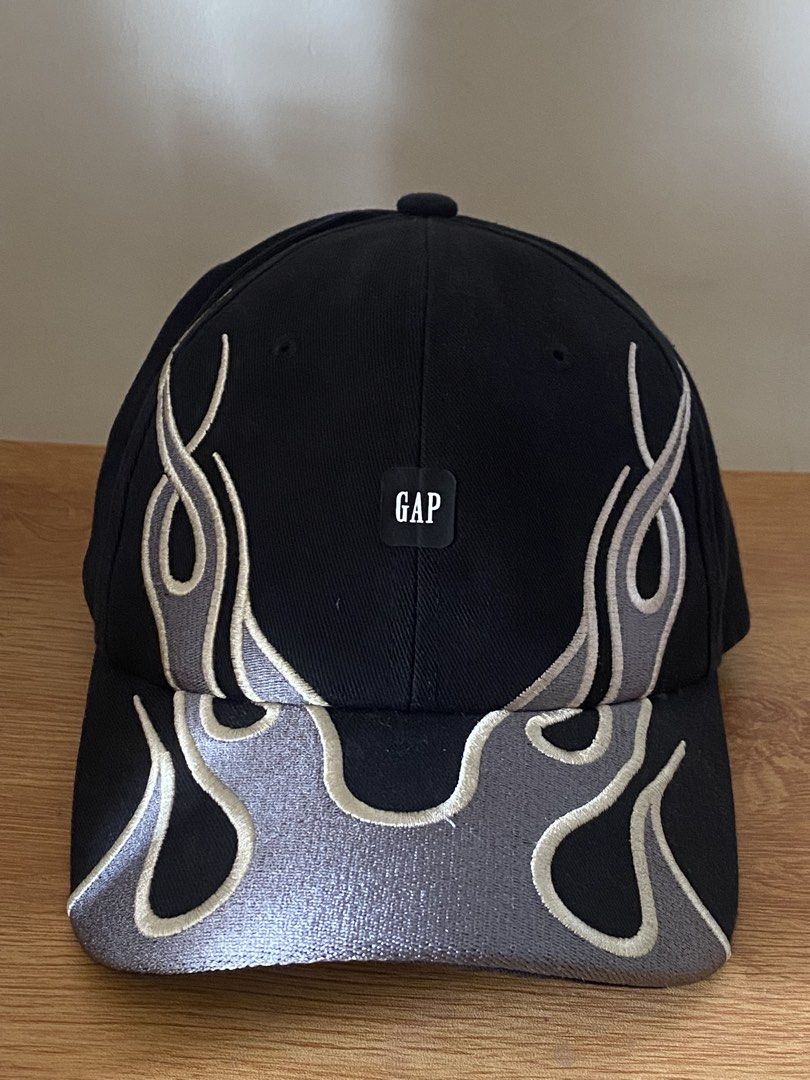 Yeezy Gap Flames Cap (Category: Caps & Hats) located in Santa Cruz. Submitted by byseptember (Listing ID 1466929360, Image 1). Description: Yeezy Gap Flames Cap Condition: 10/10 Color rate: 10/10 Issue/s: None Claim: 850 plus sf.