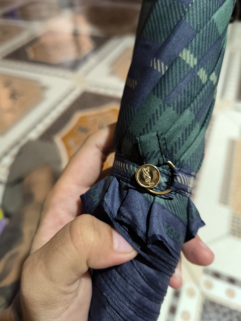 ysl rare vintage unbrella (Category: Luxury Accessories) located in Cavite. Submitted by jenniferst88424 (Listing ID 1466855083, Image 3). Description: .