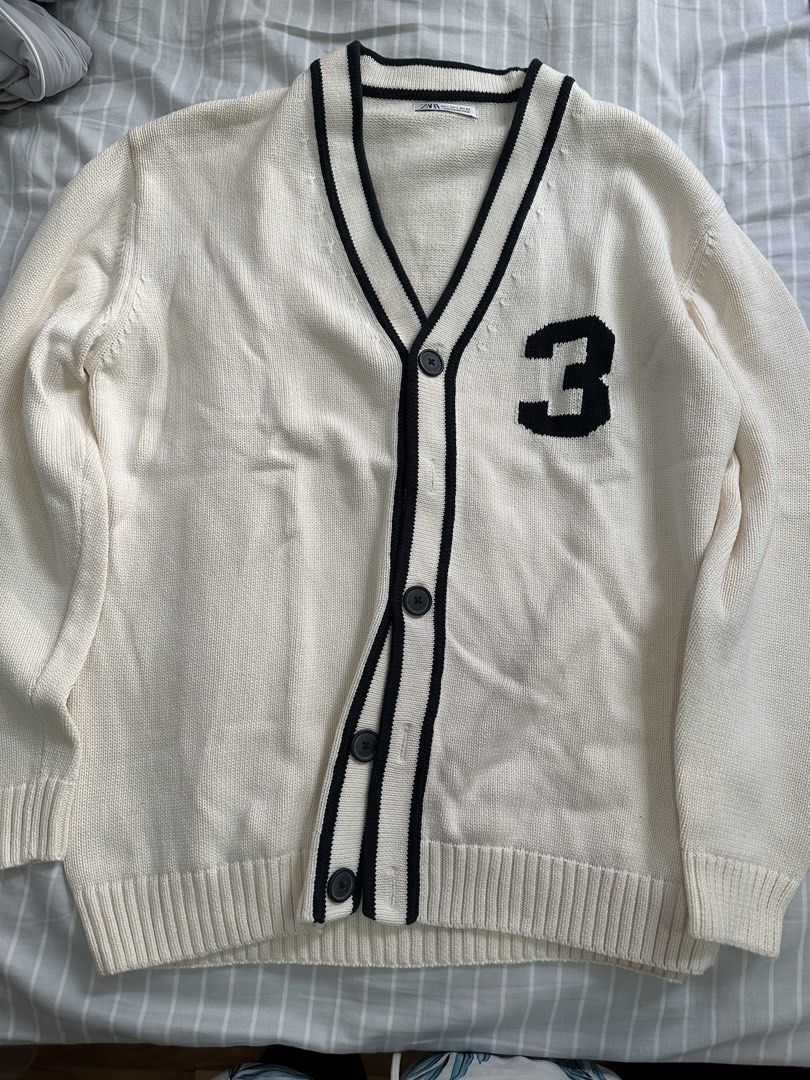 Zara Cream Knit Cardigan (Category: Coats, Jackets and Outerwear) located in Manila. Submitted by ilovemikunakano (Listing ID 1466906944, Image 2). Description: - Used Only once Still good condi.