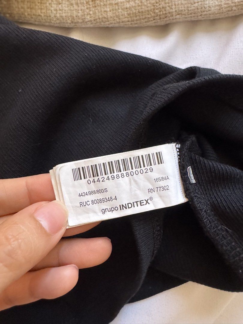 Zara Halter Top (Category: Blouses) located in Makati City. Submitted by tshsmnl (Listing ID 1466850052, Image 2). Description: Small (fits xs-s) Smallest size for this top No flaws at all Used once Shipping via lalamove only.