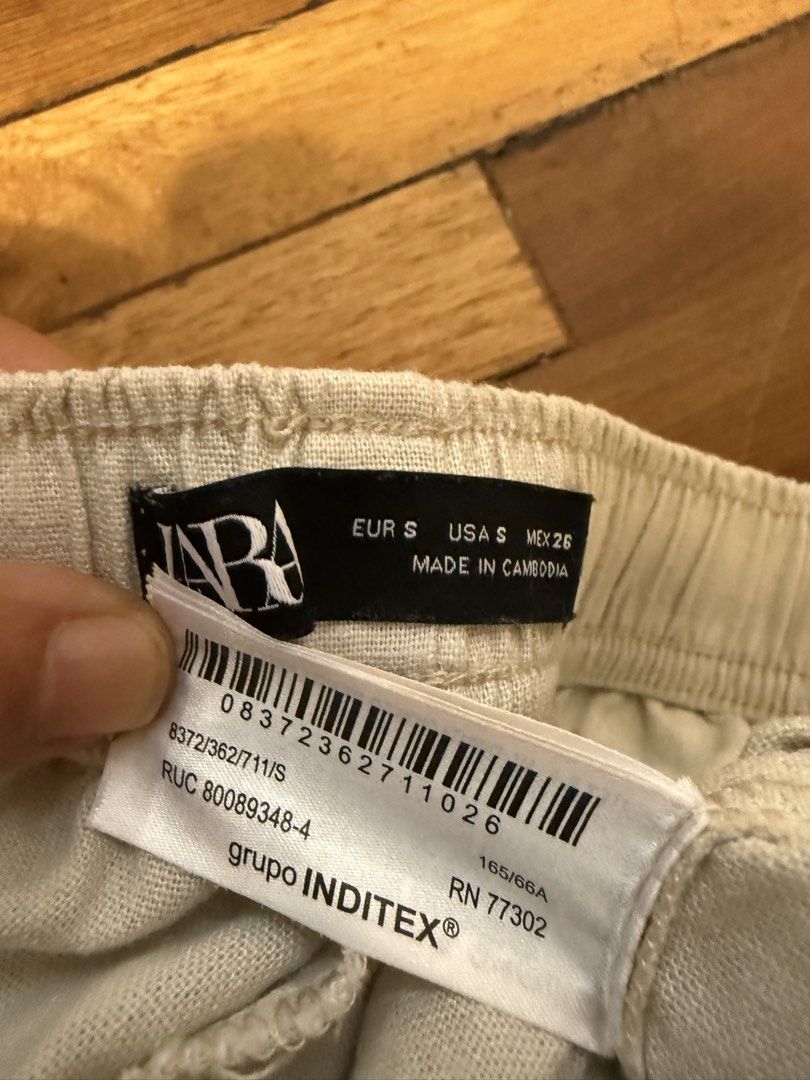 Zara Linen Off White Pants (Category: Other Bottoms) located in Iloilo. Submitted by dabyladaby2 (Listing ID 1466778640, Image 2). Description: Store Bought Waist:36 cm (can be extended) garterized Hips- 49cm Length-88cm.
