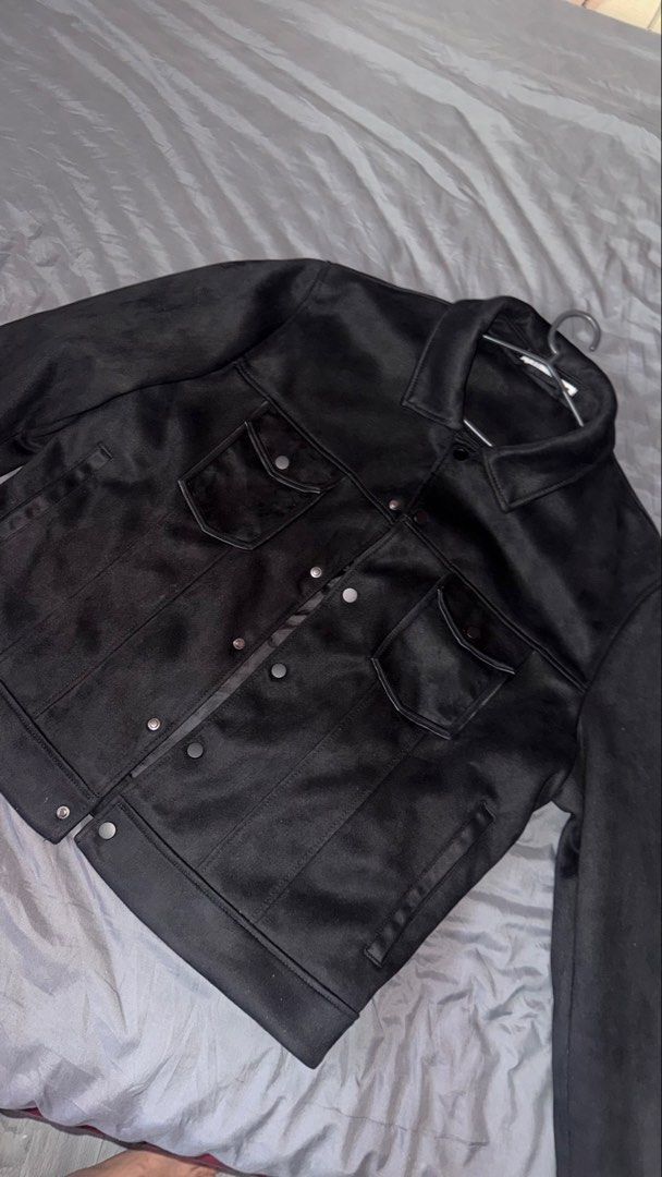 ZARA Man Black Suede Velvet Jacket (Category: Coats, Jackets and Outerwear) located in Bacoor. Submitted by supnixon (Listing ID 1466864269, Image 1). Description: Rfs: Abroad. Decluttering: Bought in Zara Man in Glorietta Makati for 5999 and now 1500 Last price posted. - Material: Black faux suede - Closure: Silver-toned front snap buttons - Pockets: Two buttoned chest pockets and side slip pockets - Details: Structured collar and clean stitchin