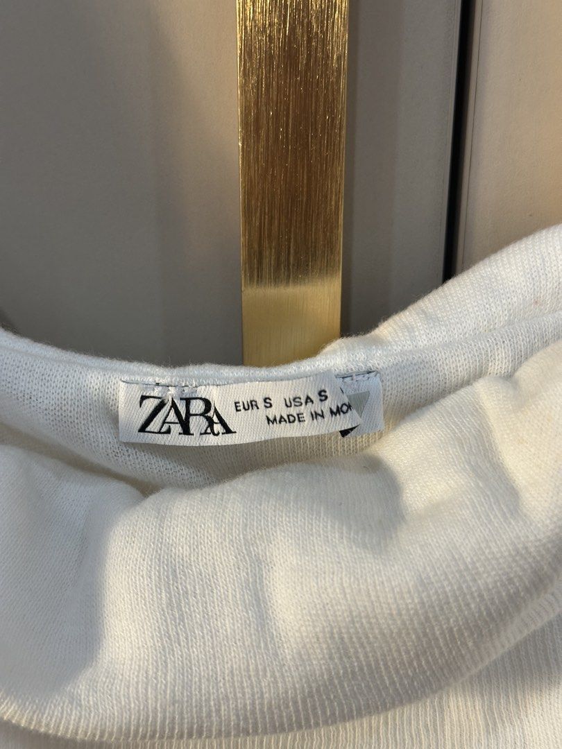 Zara Off Shoulder Top (S) (Category: Others Tops) located in General Trias. Submitted by koobon (Listing ID 1466926907, Image 2). Description: .