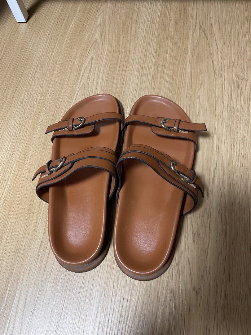 Zara Sandals (Category: Slippers and slides) located in Manila. Submitted by abbie0309296694 (Listing ID 1466805536, Image 3). Description: .