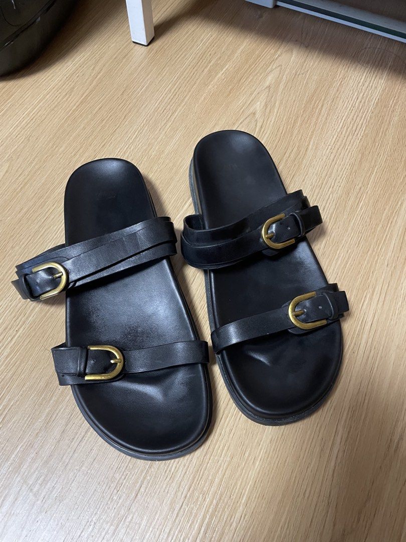 Zara Sandals (Category: Slippers and slides) located in Manila. Submitted by abbie0309296694 (Listing ID 1466805781, Image 2). Description: .