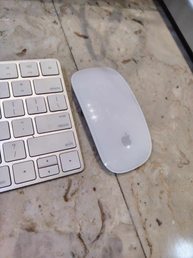 Apple iMac 2015 with keyboard and mouse65561096579201112