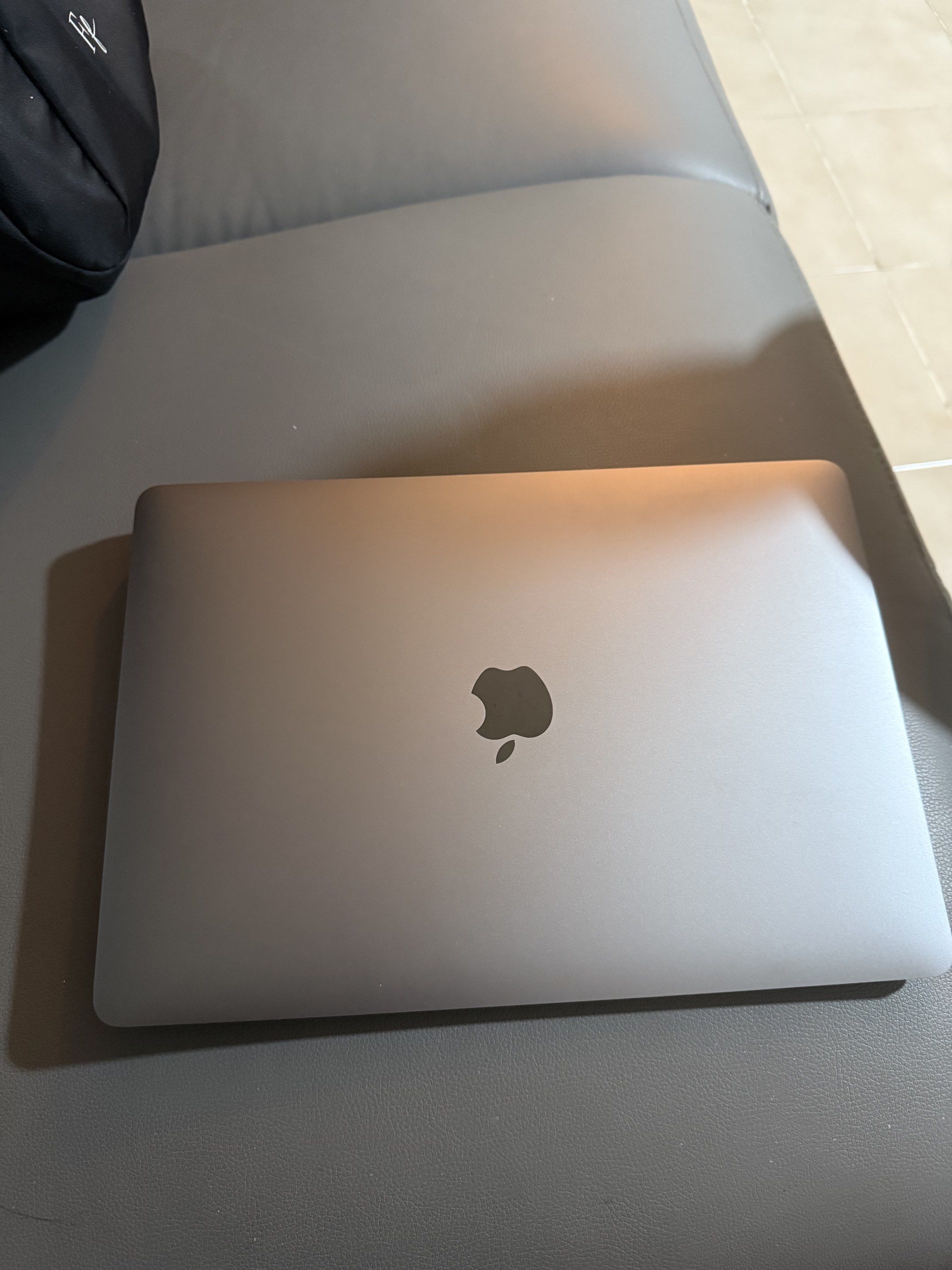 MacBook Air440575709330821122