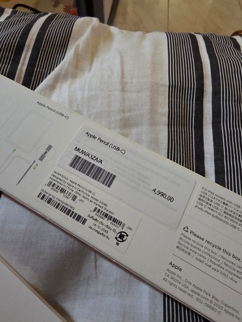 Apple Pencil (USB-C) (Category: Other Gadgets) located in Santa Rosa. Submitted by hello8713 (Listing ID 1419108444, Image 2). Description: Apple Pencil (USB-C) — Like New ✨ • Bought: November 2025 • Condition: Like new, rarely used • RFS: Found my original Apple Pencil — thought I lost it so I bought this 😅 💰 Price: ₱3,990 📩 PM if interested.