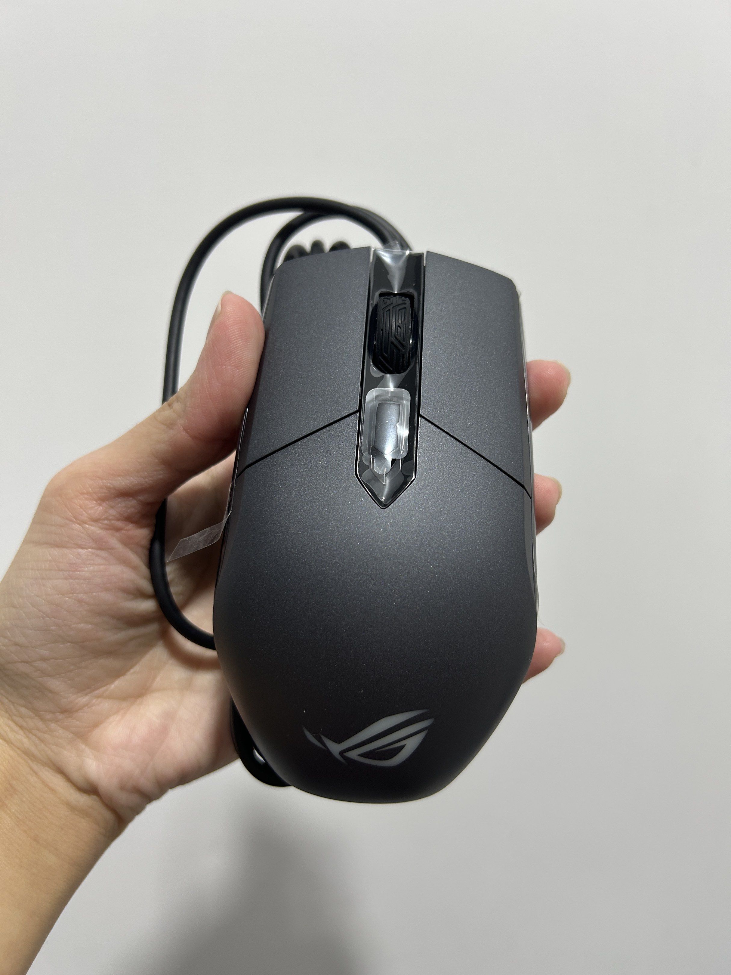ASUS ROG Strix Impact Gaming Mouse (Category: Mouse & Mousepads) located in Quezon City. Submitted by katencz (Listing ID 1419154531, Image 2). Description: - ASUS ROG Strix Impact gaming mouse - Includes original box RFS: came with my laptop, never really needed it.