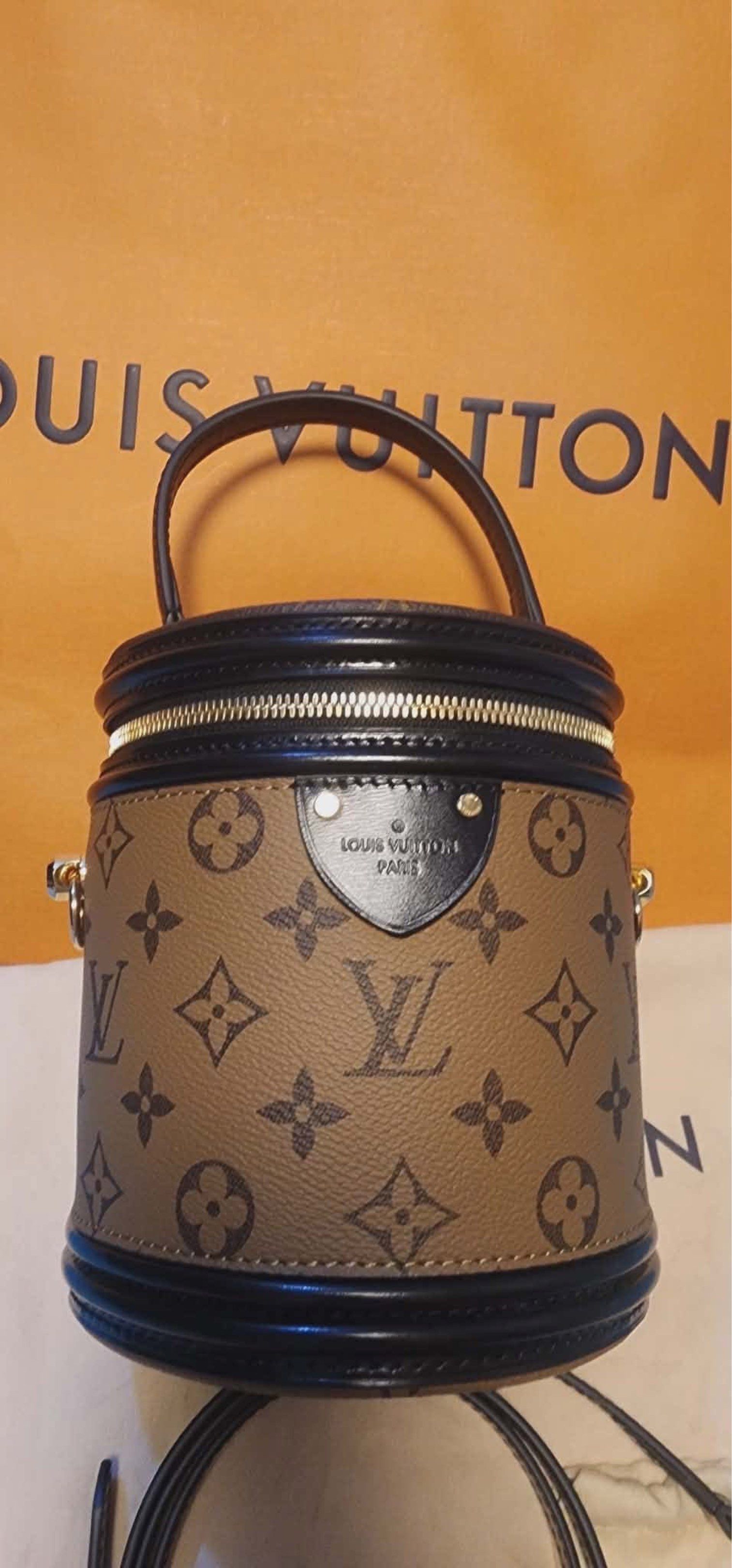 Authentic LOUIS VUITTON Monogram Canvas Reverse Cannes Bag (Category: Luxury Bags & Wallets) located in Quezon City. Submitted by jhaediah (Listing ID 1383463468, Image 3). Description: LOUIS VUITTON 💓2-2-1 Monogram Canvas Reverse Cannes Bag Brand new Microchipped.