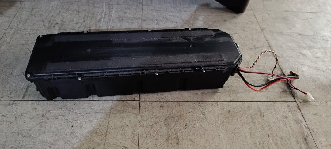 Authentic Segway Ninebot Max G1 Battery (Category: Batteries & Chargers) located in Manila. Submitted by dragonalchemist (Listing ID 1418981886, Image 1). Description: RFIS: selling my scooter for parts. - obtained from my scooter (no longer used) - battery health = 93 % (only charges up to 93% as the scooter was bought way back in 2020 -price is negotiatiable.