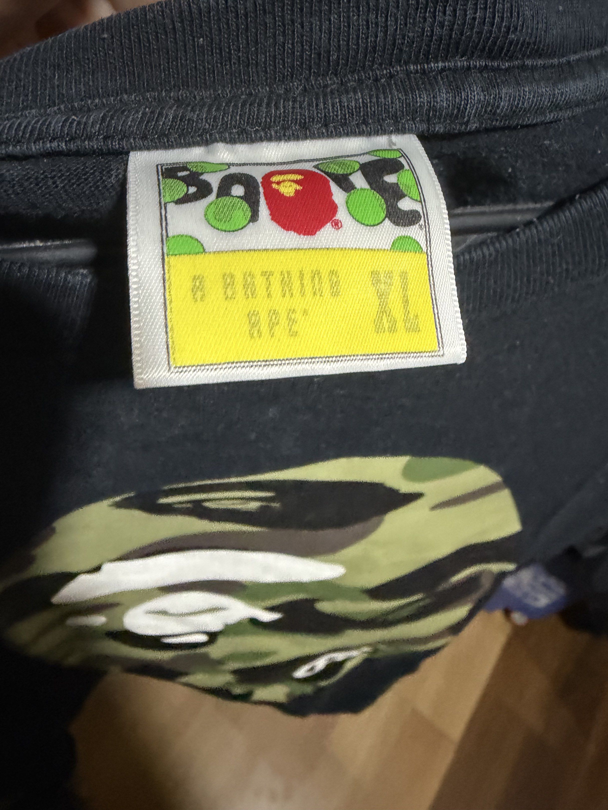 BAPE tshirt (Category: Tshirts & Polo Shirts ) located in Manila. Submitted by jnova7 (Listing ID 1418991727, Image 3). Description: black size XL gray size L nabili sa vintage vault madalang magamit tas nakatago na lang nego gcash loc qc .