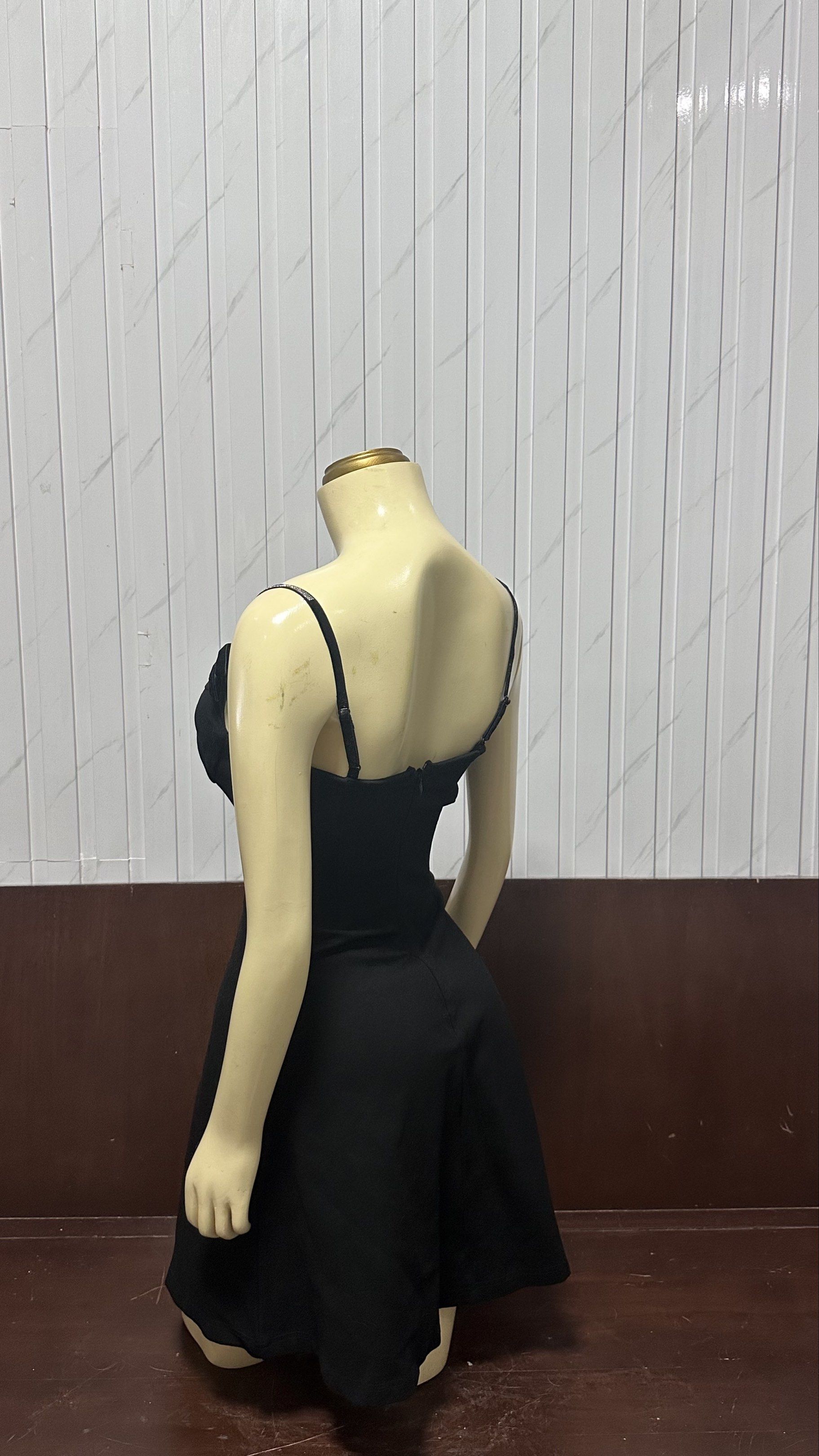 Black Spaghetti Strap Dress (Category: Dresses) located in Taguig. Submitted by ylluhhhh (Listing ID 1419191798, Image 2). Description: - Black spaghetti strap dress - Fitted bodice - Flared skirt - Decorative strap details - Versatile for night outs or special events.