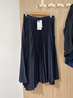 (Category: ) located in . Submitted by nomoneyforclothes (Listing ID 1419097709, Image 1). Description: .
