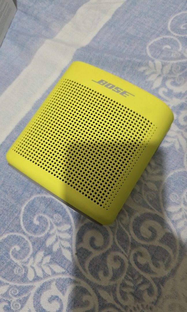 Bose Color (Category: Portable Music Players) located in San Miguel. Submitted by rrshopstore (Listing ID 1419017842, Image 1). Description: Bose Color 2 No issue. Cable charger can use micro usb..