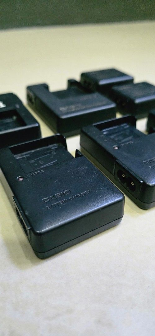 Casio Camera Battery Charger (Working Negotiable) (Category: Batteries & Chargers) located in Pasig City. Submitted by da_stone (Listing ID 1419071070, Image 3). Description: - Casio Battery Charger (Working Condition).