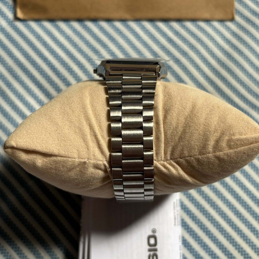 Casio vintage AQ230 Black Dial (Category: Women's Watches) located in Pasay City. Submitted by lychee_ph (Listing ID 1419078406, Image 3). Description: COD, COP, SAME DAY DELIVERY.