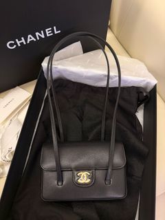 (Category: ) located in . Submitted by chicluxury (Listing ID 1419183887, Image 1). Description: .