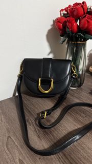 (Category: ) located in . Submitted by yshopsg (Listing ID 1419102402, Image 1). Description: .