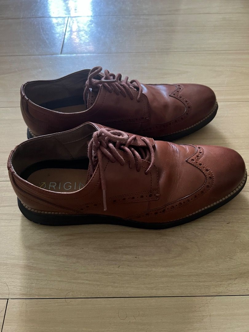 Cole Haan Grand Wingtip Oxford (Category: Dress Shoes) located in Manila. Submitted by ytoci (Listing ID 1419024327, Image 2). Description: - Cole Haan wingtip woodbury java mens wide size 9 -no box (disposed) - Classic wingtip design with intricate detailing - Lace-up closure - Cushioned sole for comfort - Black soles with Cole Haan Grand OS branding - Made of leather.